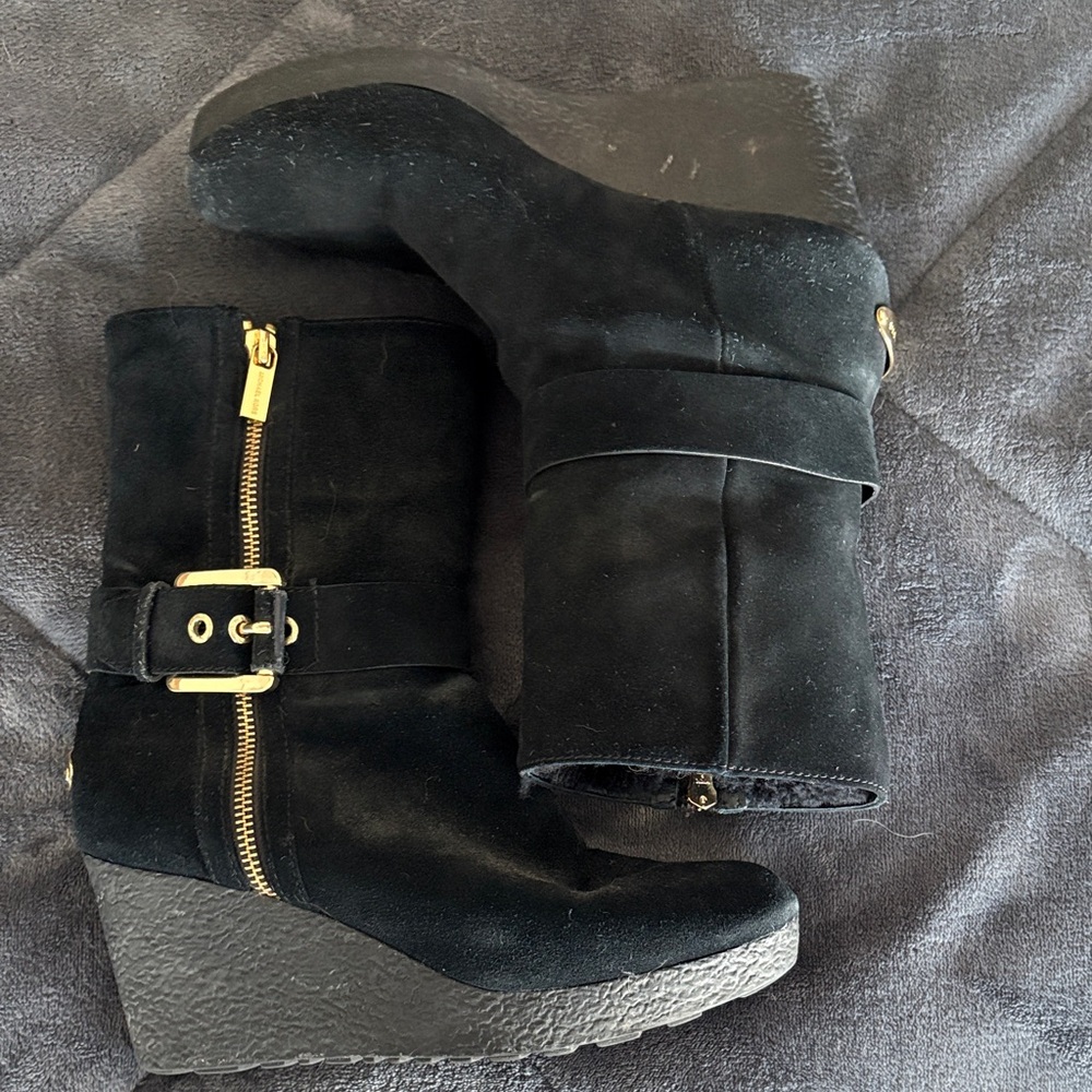 Stylish Black Wedge Boots